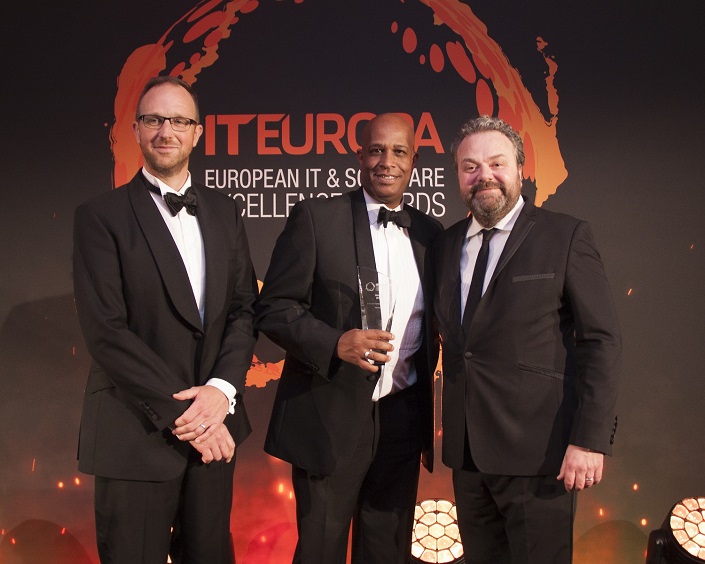 Matthew Geyman presents the Software Vendor of the Year Award to Abdi Elmi, Western Europe Indirect  Channel Lead, Microsoft at 2019 IT Europa Awards